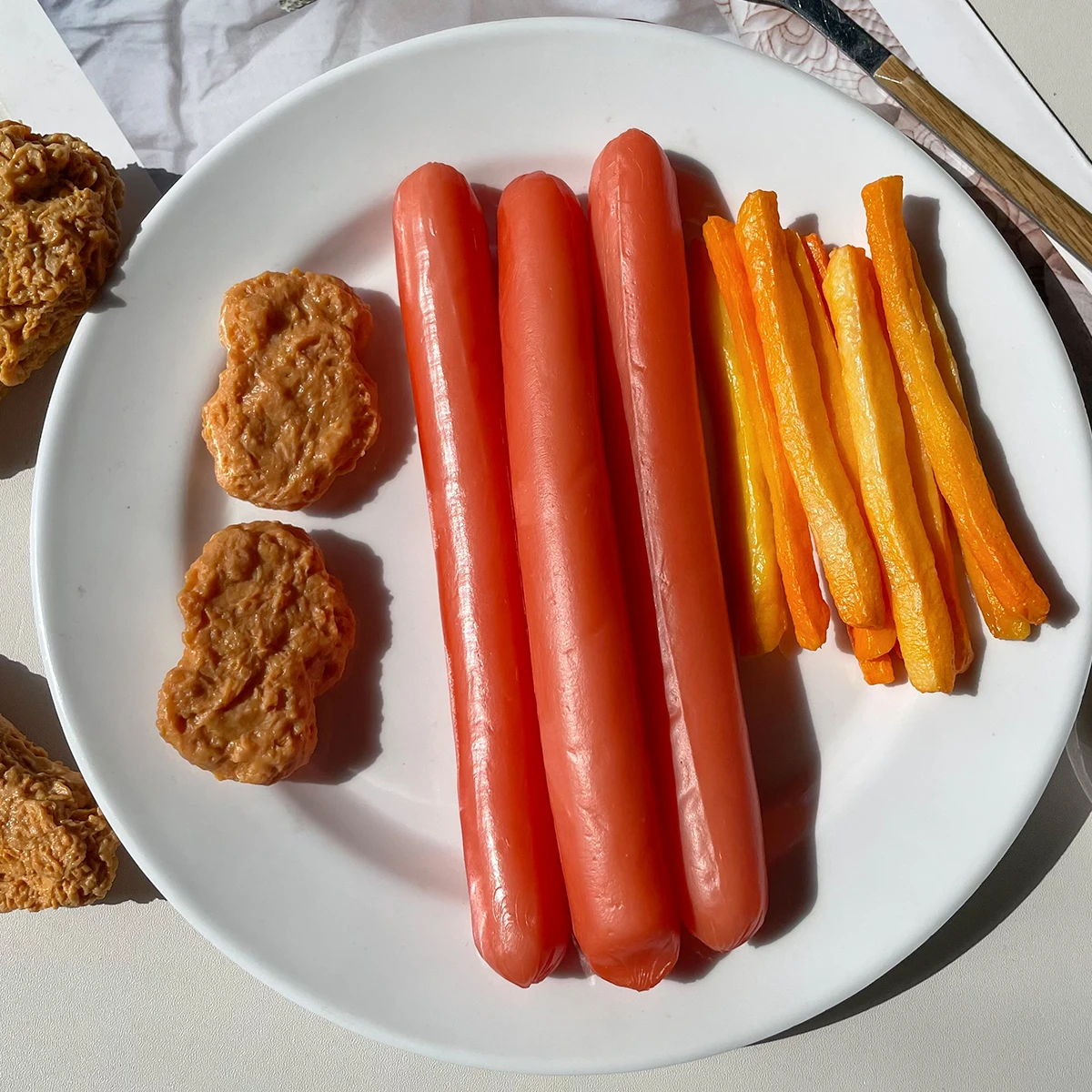 Realistisches gefälschtes Wurstmodell – künstliches Lebensmittelmodell für Fotografie-Requisiten, Küchendisplay, BBQ-Party-Dekoration und Bäckerei-Display – Detail 5