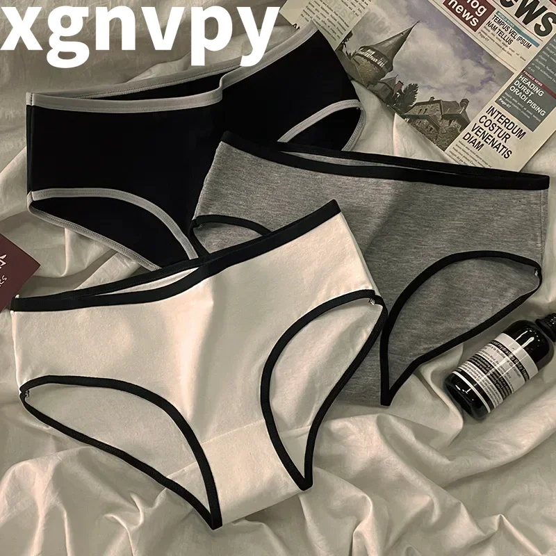 xgnvpy Sport cold wind ins simple girls underwear mid-waist day black and white cotton women's triangle pants