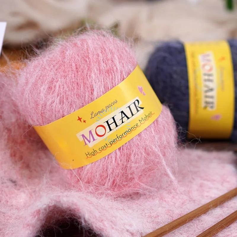 غزل الألبكة الموهير عالي الجودة، غزل ملون متعدد الألوان، خيوط كروشيه طويلة الشعر، مواد الحياكة اليدوية، تستخدم لحياكة البلوزات العصرية للرجال والنساء في الخريف والشتاء، والأوشحة، والقبعات، والإكسسوارات اليدوية، وما إلى ذلك كرات غزل، متوفرة بألوان متعددة، 10% موهير، 35% صوف، 55% أكريليك، 1 كيس = 10 قطع = 250 جرام