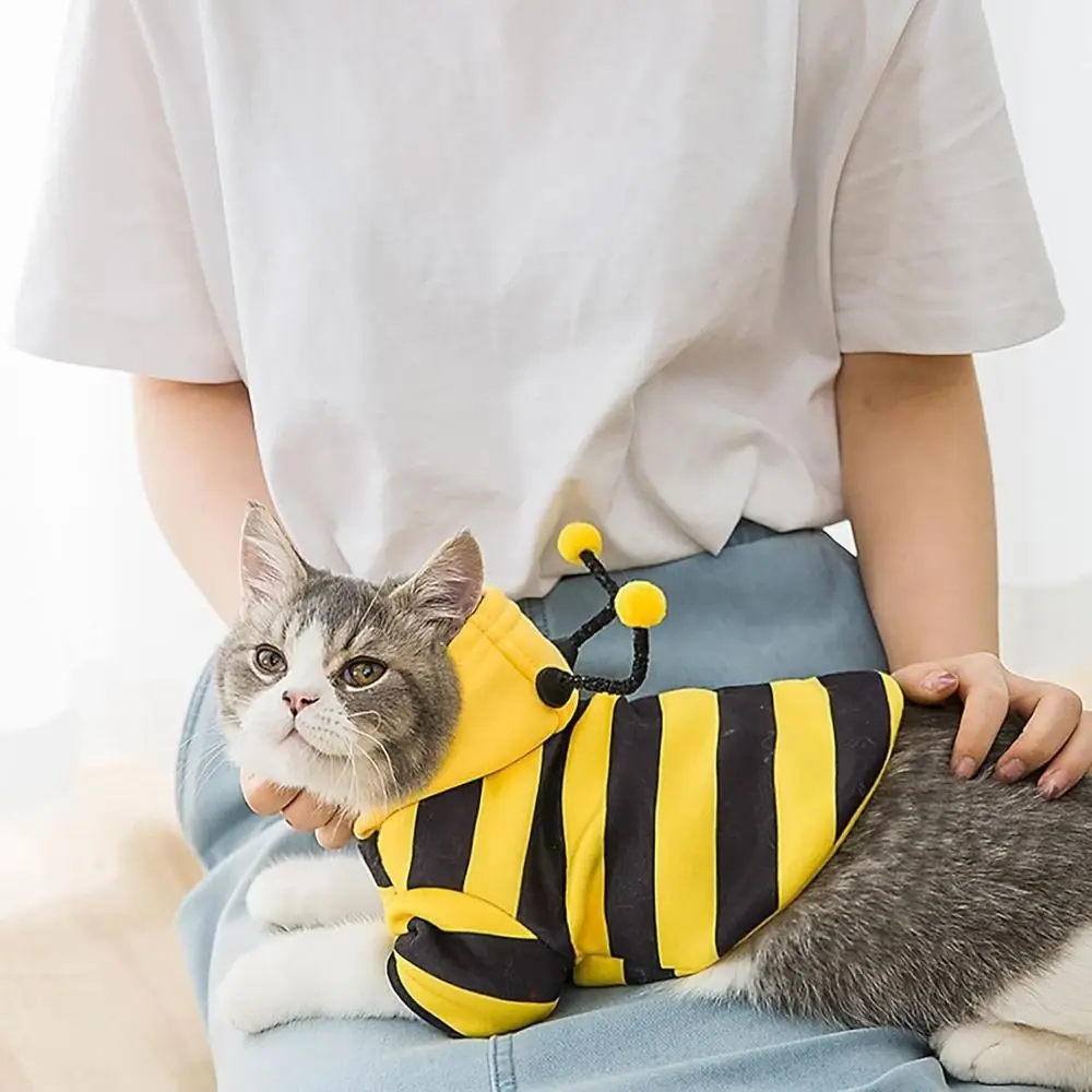 Funny Soft Pet Bee Costume Hooded Winter Warm Breathable Cat Dog Clothes Stripes Design Bee Cosplay Costume Pet Supplies