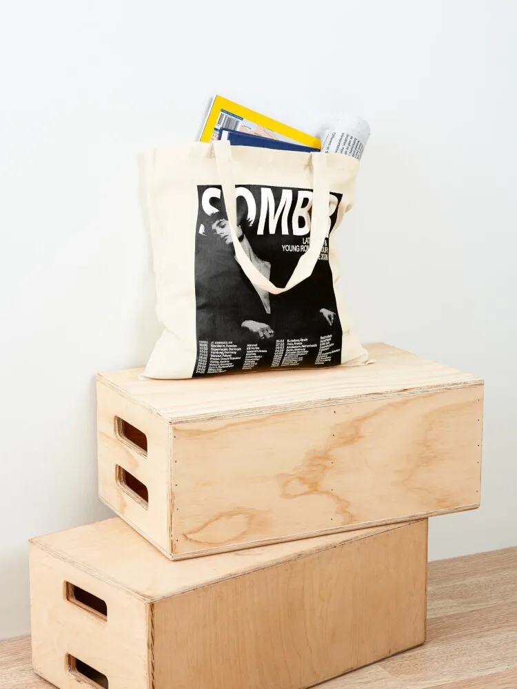 Sombr Tour 2026 حمل حقيبة تسوق طباعة التصميم الأصلي الأبيض للجنسين السفر قماش حقيبة عادية التنقل حقائب اليد المحمولة #1