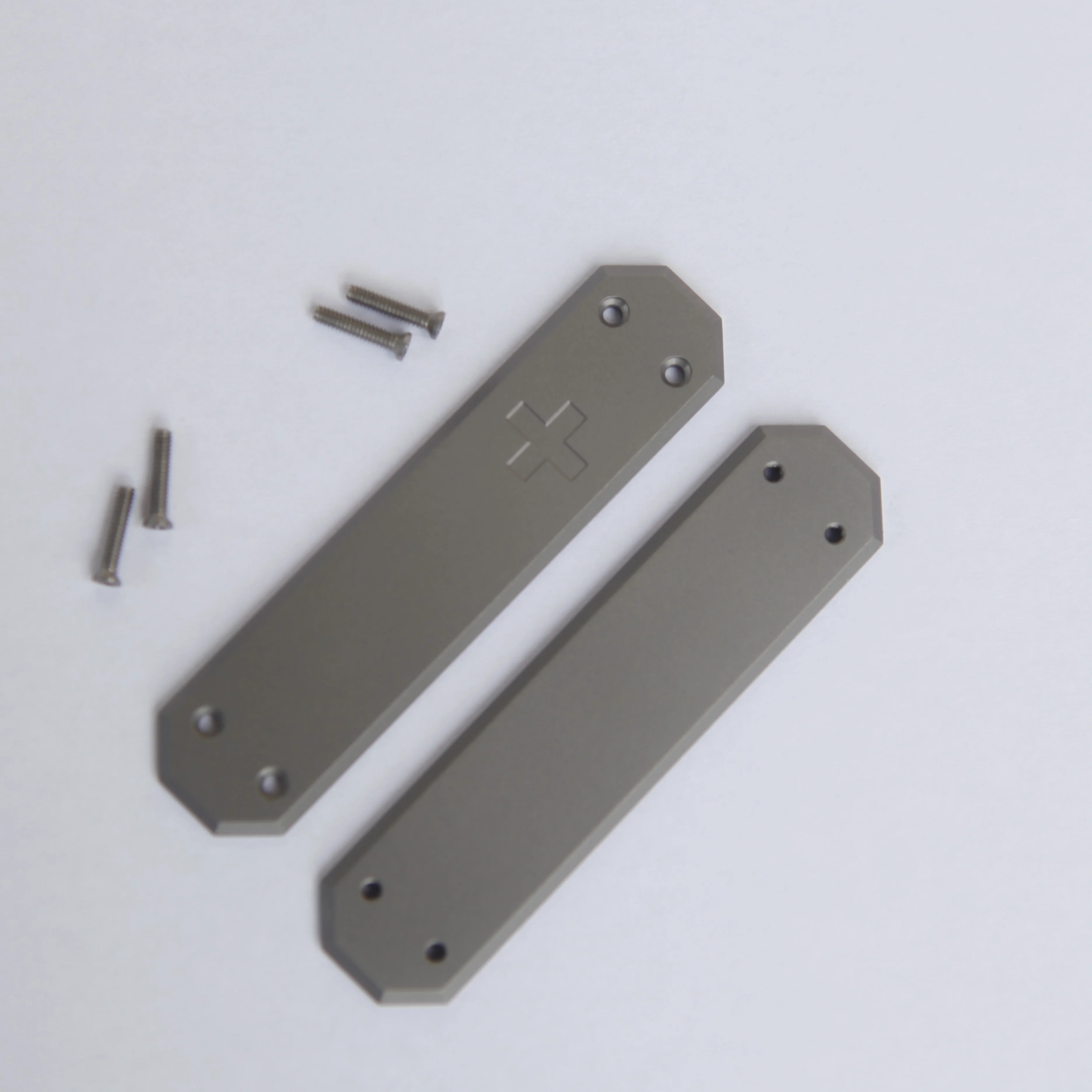 Custom Titanium alloy handle patches suitable for the 58MM Victorinox Swiss Army Knife （Excluding knives）