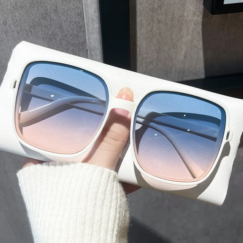 New Square Korean Version Simple Sunglasses for Women, Running Volume Fast Sale Big Frame Sunglasses Trendy Model(DS-2255)