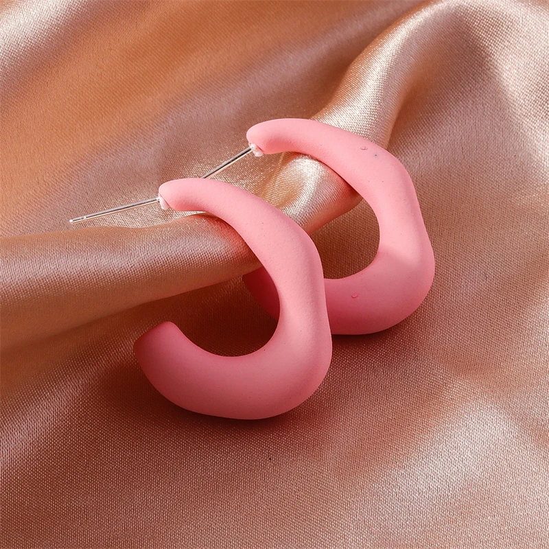 Modische 2,5 cm große runde Creolen für Damen, in Bonbonfarben, aus Acryl, als Schmuck für Partys und Festivals, ideal als Geschenk für Mädchen. – Detail 6