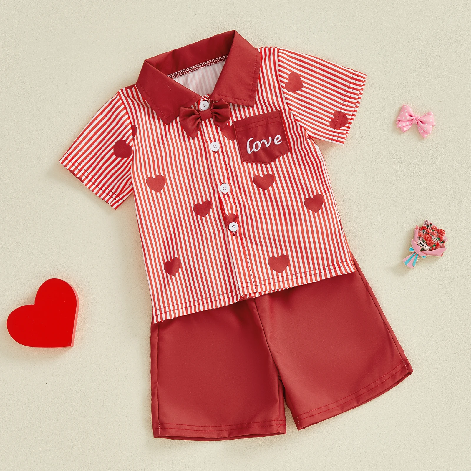 طقم شورت للأولاد لعيد الحب بأكمام قصيرة وقمصان مطرزة على شكل قلب وسروال قصير بلون موحد #5