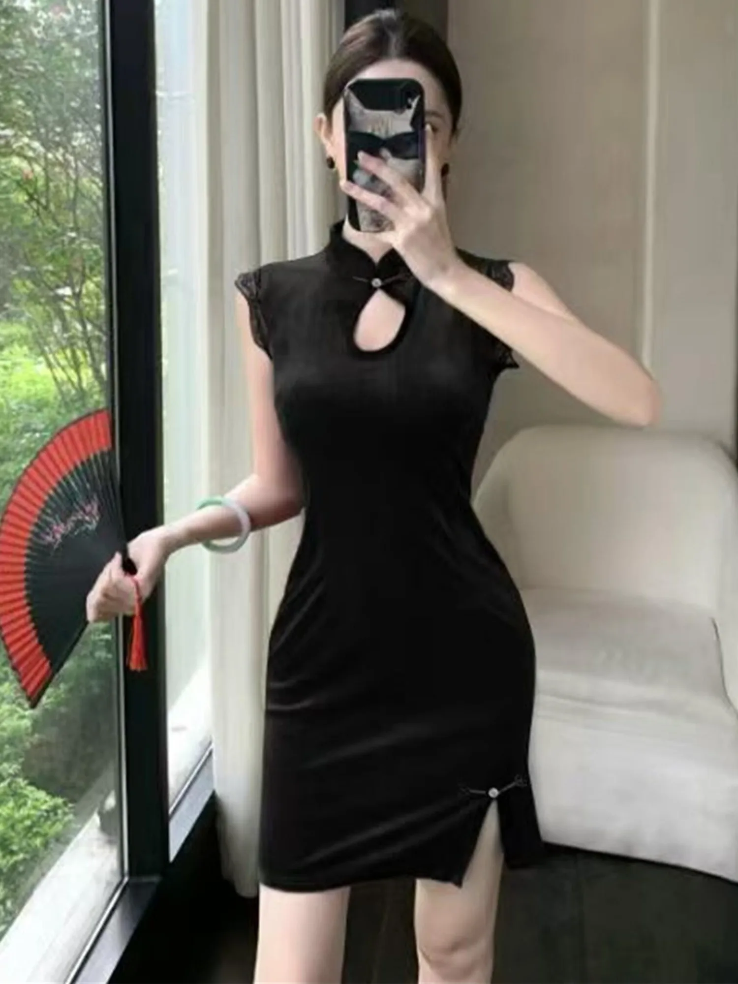 Young Sle Velvet Dr…