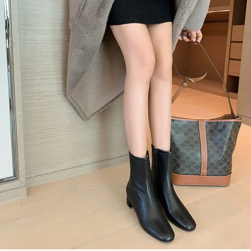 2023 Winter Warm Plush Women Ankle Boots Fashion Zippers Thick High Heel Shoes Street Style Warm Ladies Short Boot Women Shoes