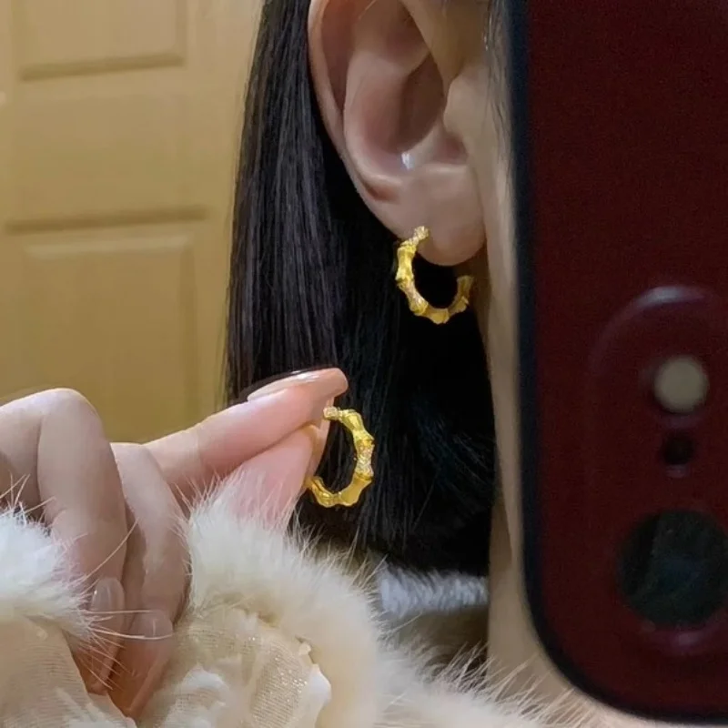

Fashionable AU750 Super Sparkling Bamboo Knot Loop Earrings for Women, Light Luxury and Premium Earrings, Ins Elegant Earrings