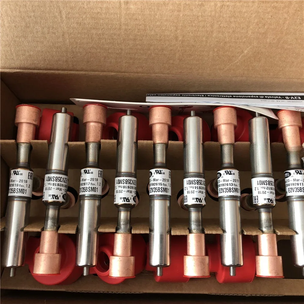 1PCS L New Original Genuine  E2V E2V35BSM00 E2V35BSM01 Same Function Different Packaging