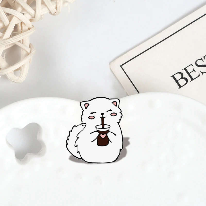 Cute White Fat Cat Enamel Brooch Happy Mew Mew Drinking Juice with Straw Lapel Pin Cartoon Animal Badge Jewelry Gift for Friends