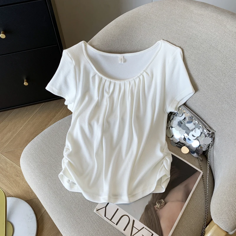 

Новая женская летняя футболка в корейском стиле с круглым вырезом, плиссированная, белая, с коротким рукавом, уникальная базовая модель для города, модная верхняя одежда