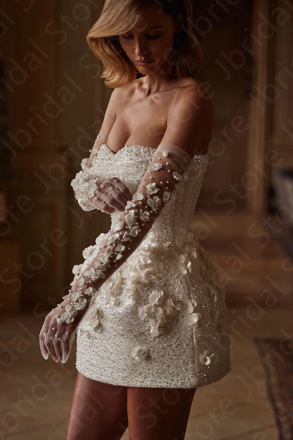 Customized New Luxury Ball Gown Wedding Dress Short Bridal Gowns with Gloves Bride Dress Pearls Flowers Wedding Gown Sweetheart