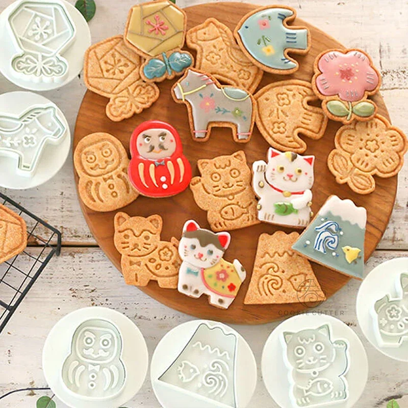 4Pcs Retro Style Lucky Cat Series DIY Cartoon Japanese Biscuit Mold Pressing Butter Cookie Mold Fondant Cake Decorating Tool