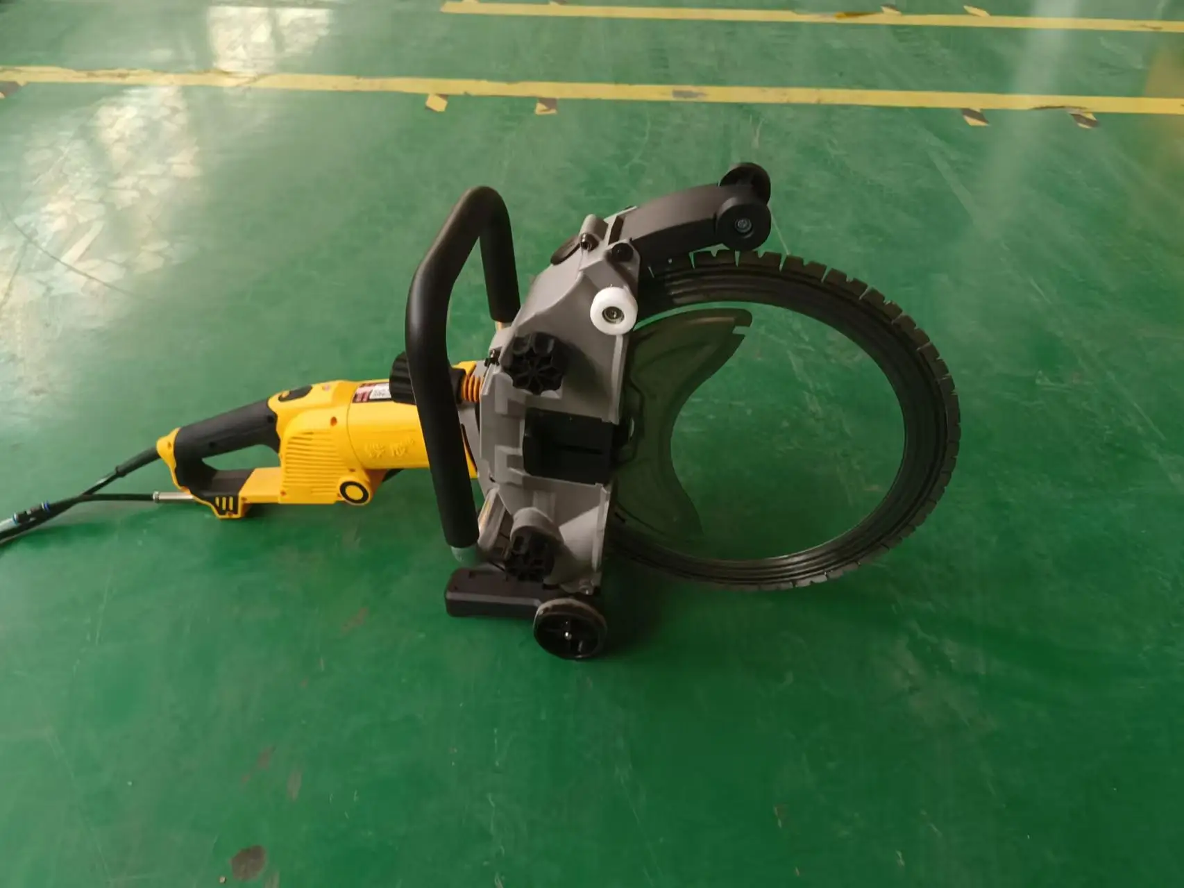 Hot Sale High Quality Handheld Concrete Cutter New Construction Wall Scotting Machine with 220v Engine and Motor for Farms