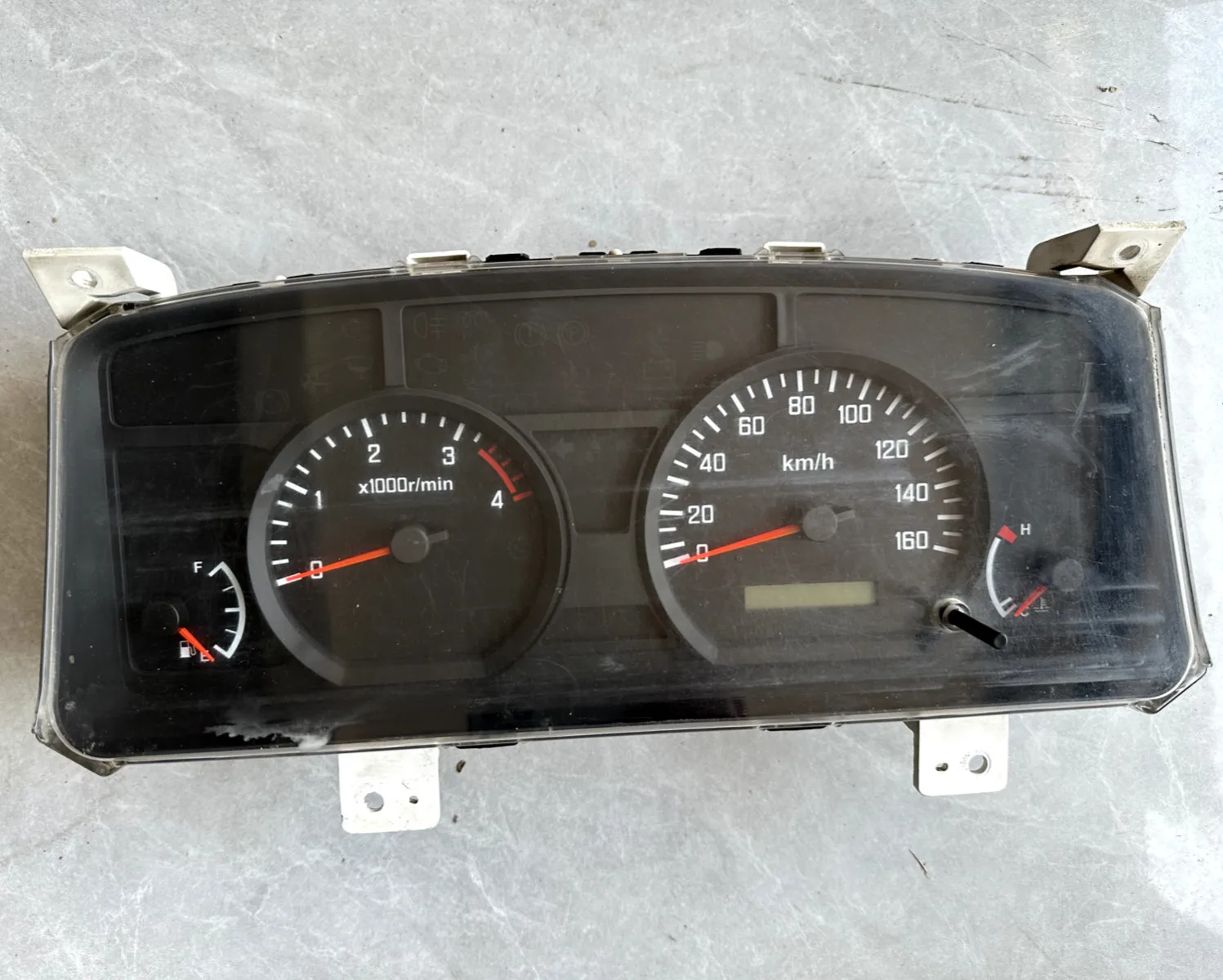 

FOR ISUZU ELF 700P 4HK1 TRUCK INSTRUMENT BOARD 3820010-P301 900211-030C