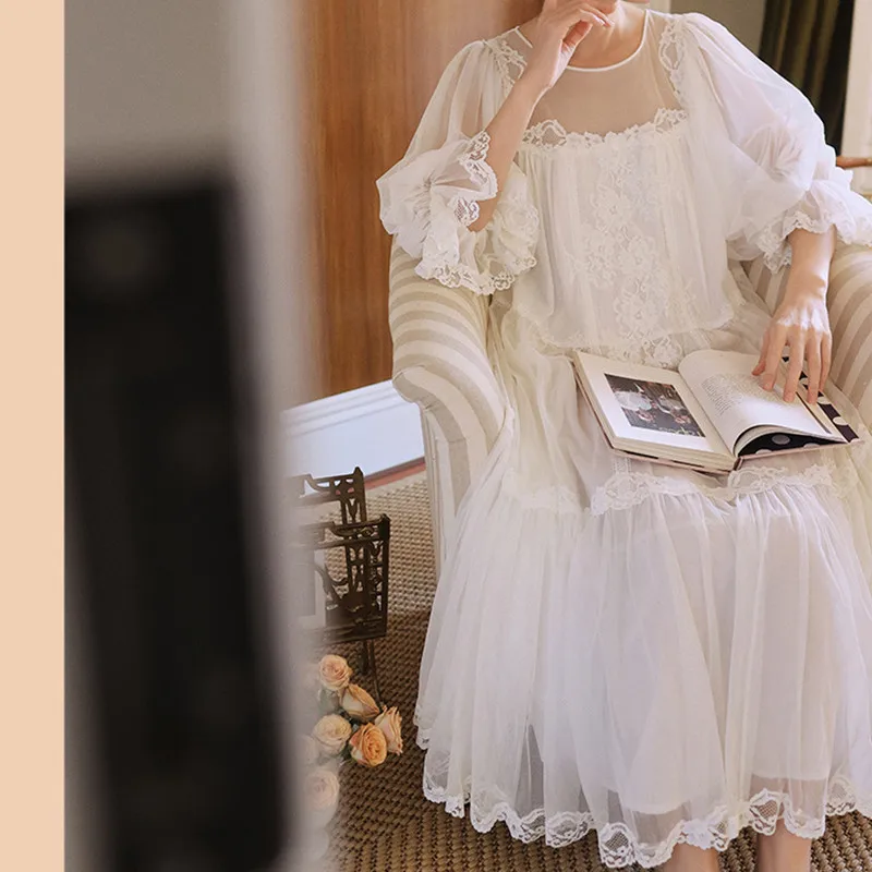 Princess White Vintage Long Nightgowns Gauze Round Neck Puff Long Sleeves Cotton Nightie Loose Design Embroidery Nightdress New