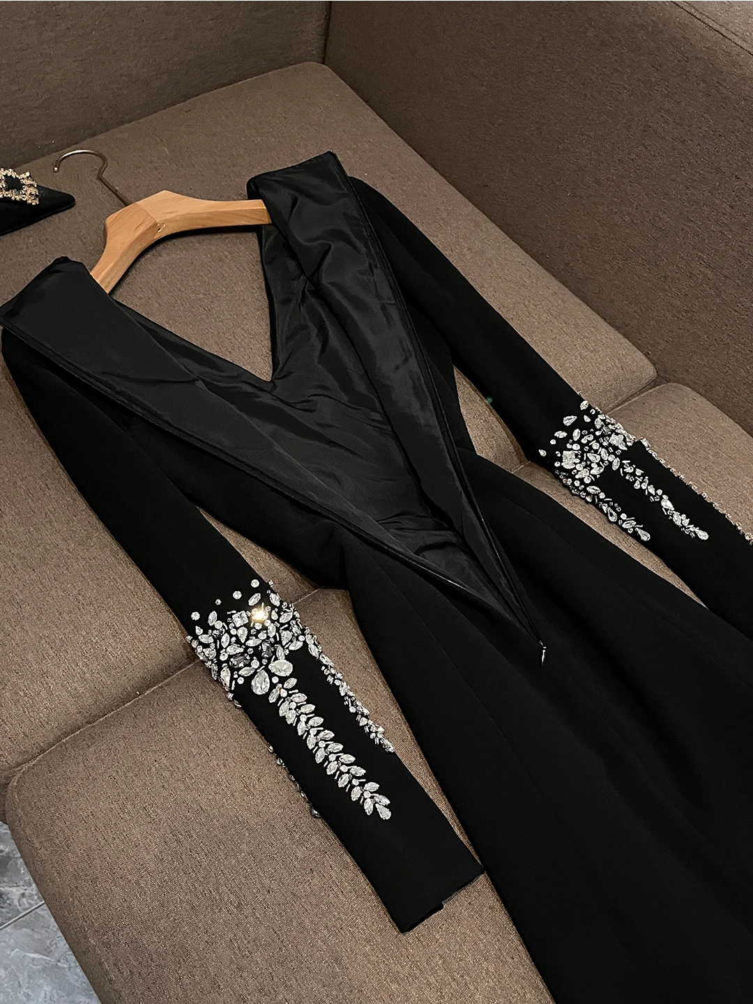 Suknia wieczorowa Ele Fi Tail z bogatymi zdobieniami i diamentami, wyszczuplająca długa spódnica, na bankiet weselny, dla prowadzącej.