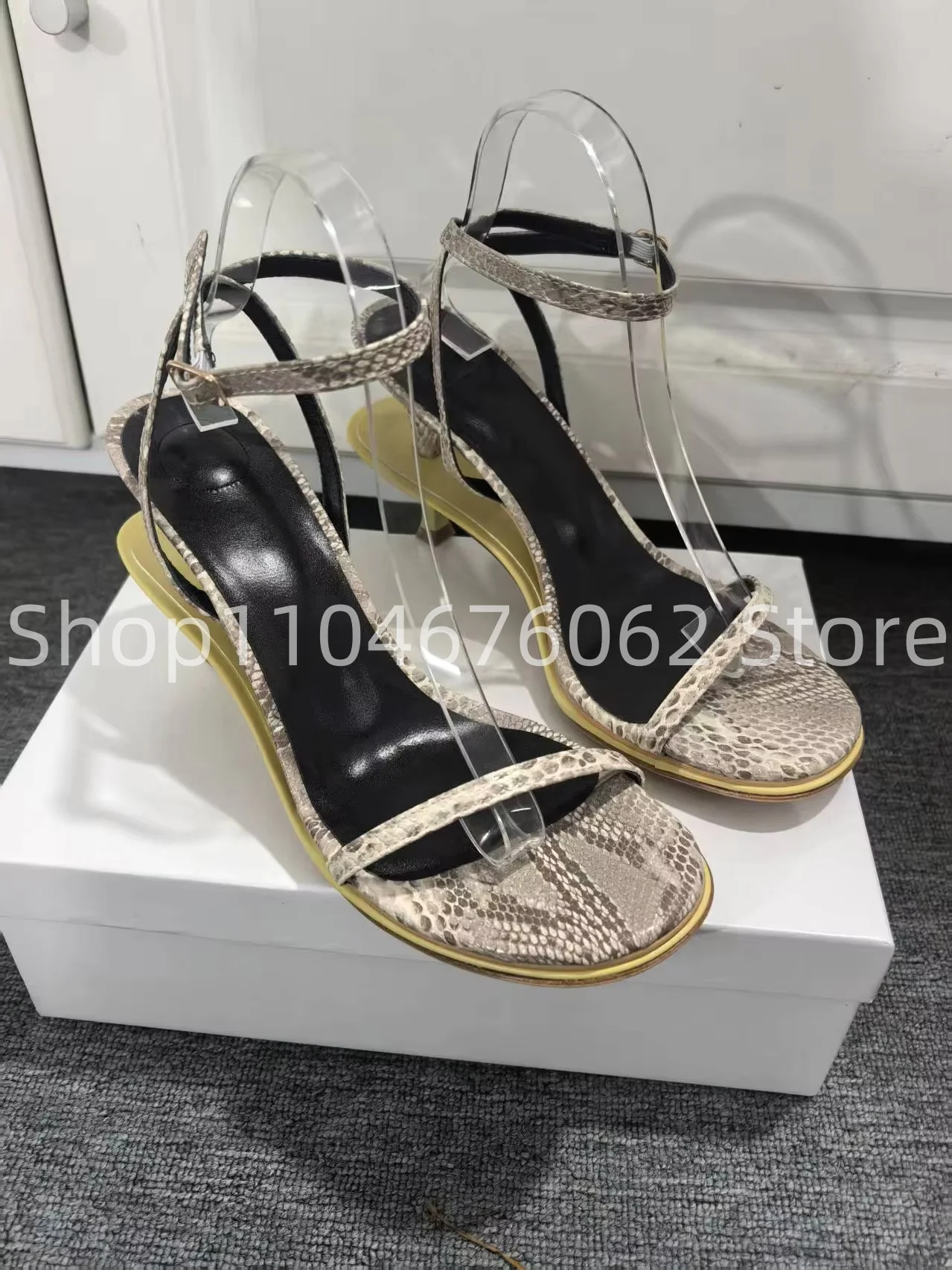 

2025 Summer New Women's Snake Pattern Sandals Round Toe Special Heel Increase Sexy Elegant Banquet Stage Catwalk Lady High Heels