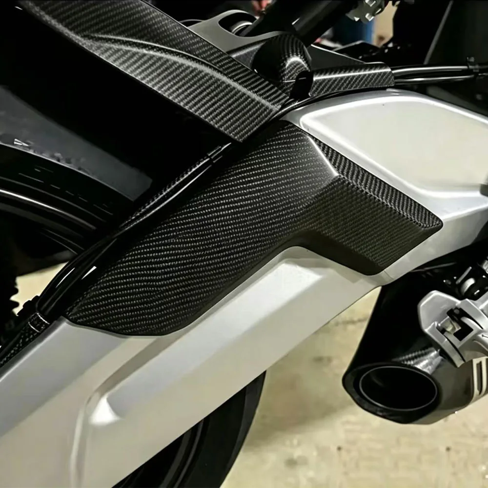 Image of Motorrad-Hinterradschwingenschutz-Dekorationsabdeckung FÜR Apulia RS660 Toono660 2021 2022 2023 2024