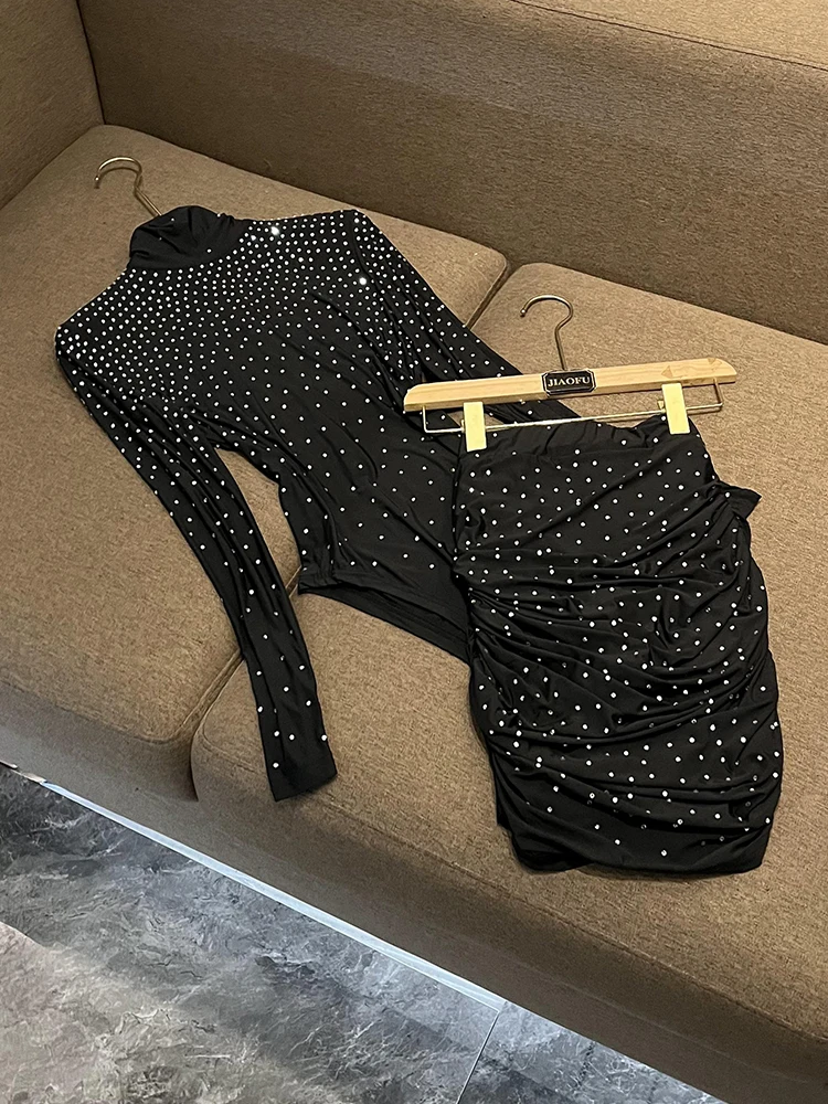 

Faionable High Collar Elastic Diamond Embellied Skirt Boting Pants Celebri Sle Autumn Winter Collection