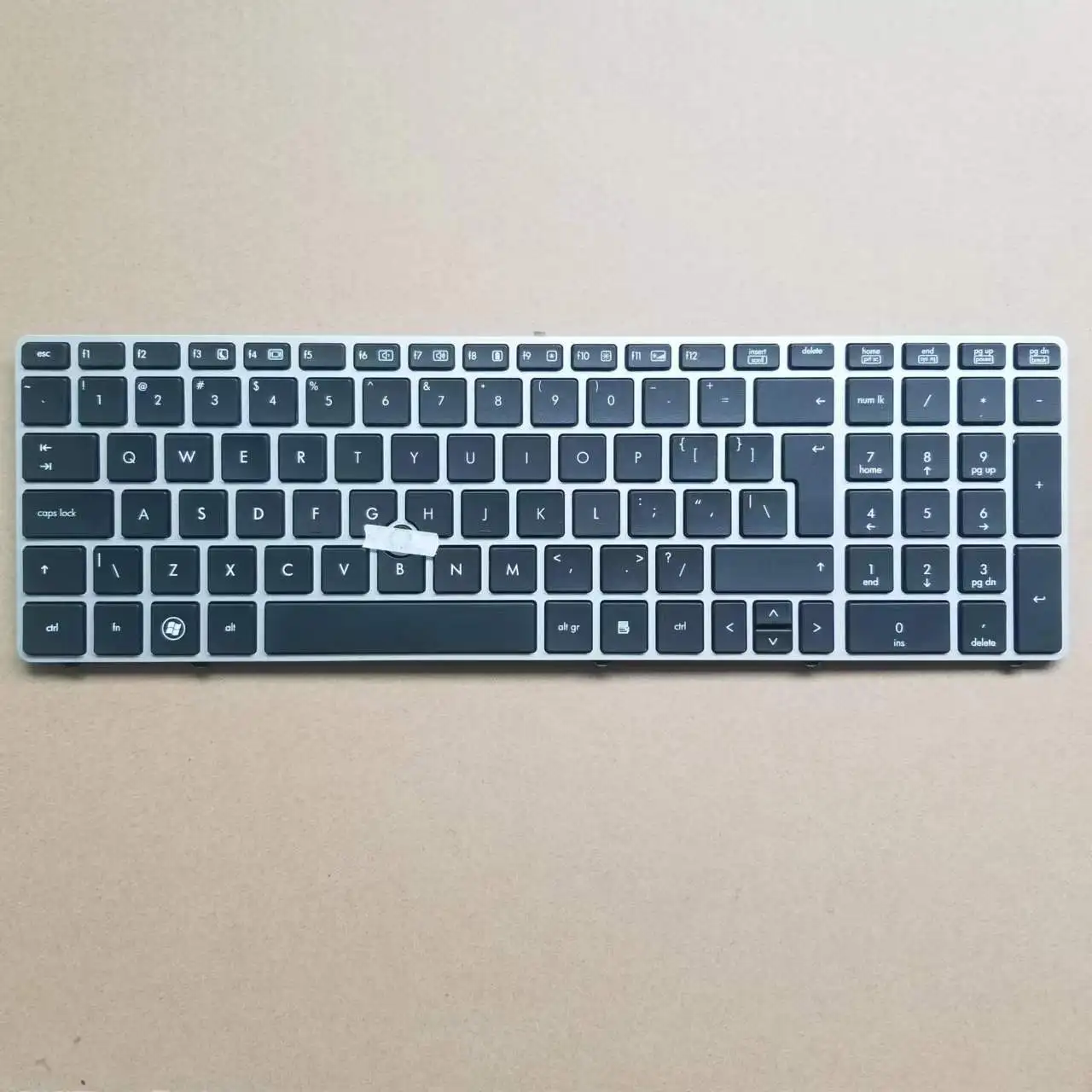 New English Keyboard For HP 8560P 8560B 6560B 6560 Series US Laptop Keyboard With Point Silver Frame SG-39200-2SA SN5108