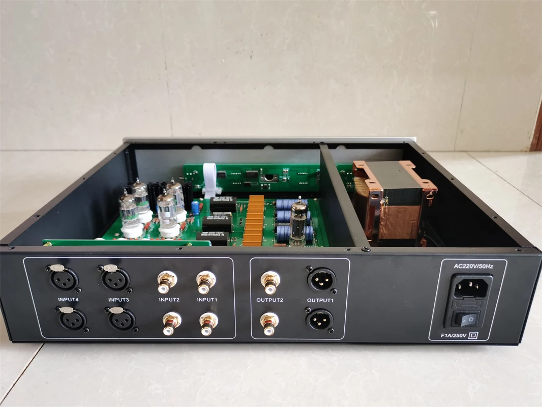 High-end Conrad Johnson PV12 Balanced Version Preamp (Without tubes) 4-way Input Selection,Excellent voice