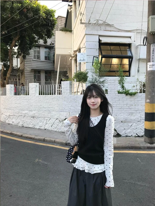 Women's Knitted Vest Top Layering Sweater V-Neck Loose Fit Spring Autumn Winter Outerwear Versatile Open Cardigan Style