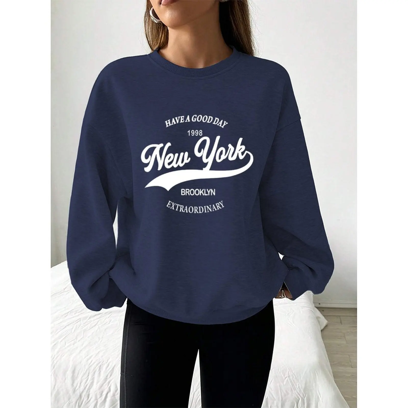 بلوزات نسائية برقبة دائرية بلوفرات رياضية غير رسمية فضفاضة مريحة مخملية بأكمام طويلة سترة شتوية ملابس نسائية 2025