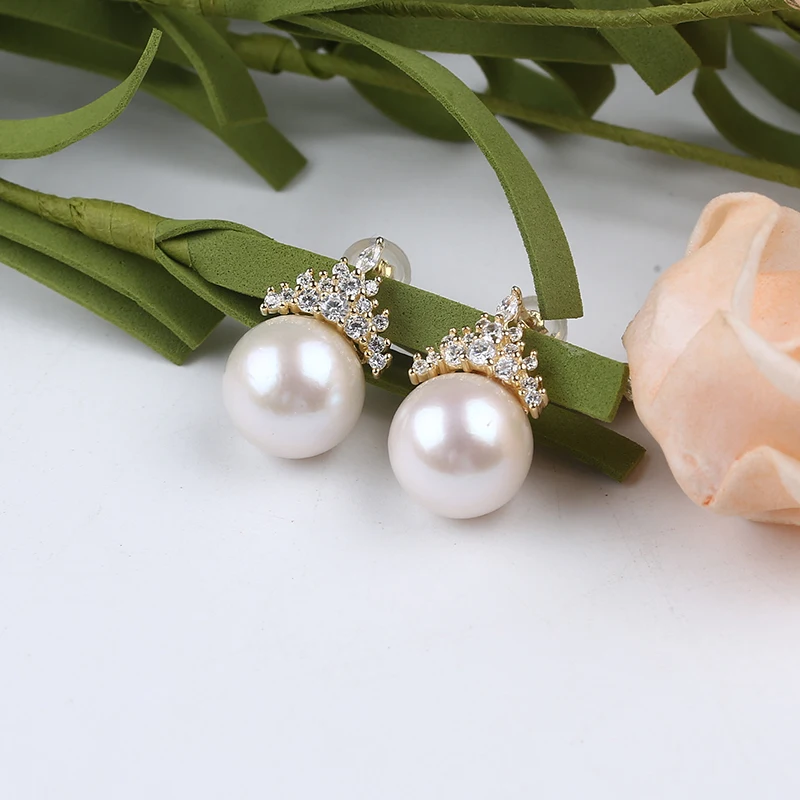 

Luxury White 11-12mm Round Pearl Earring Freshwater Pearl