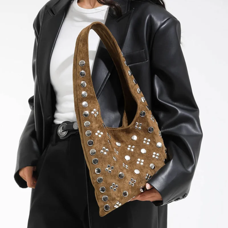 

Сумка-ведро с матовыми заклепками для женщин, роскошный брендовый дизайн, сумка на плечо, большая вместительная сумка-тоут, стильная универсальная сумка-шоппер