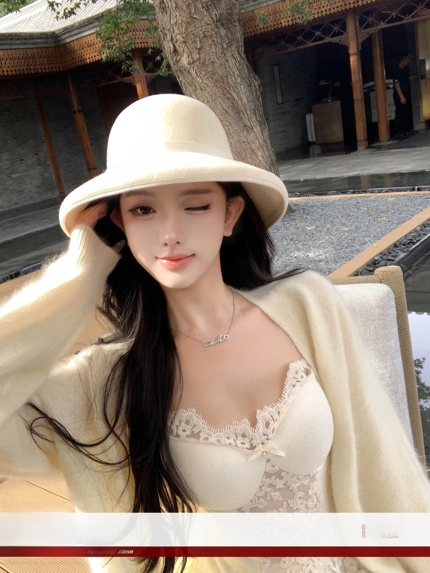 

Топ с кружевными вставками и бретелями, с подкладкой на груди, облегающий, для осени, повседневный, укороченный, из микроэластичной ткани