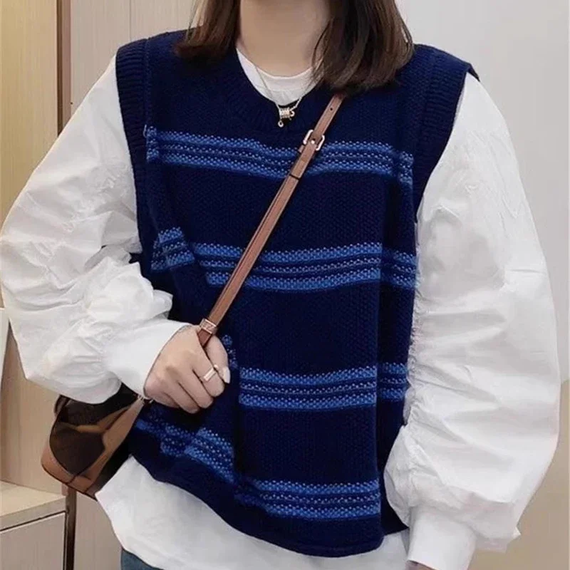 

2025 Autumn Striped Knitwear Sweater Waistcoat Sleeveless Sweater Vest Casual Vintage Pullovers Y2k Aesthetic Women Streetwear