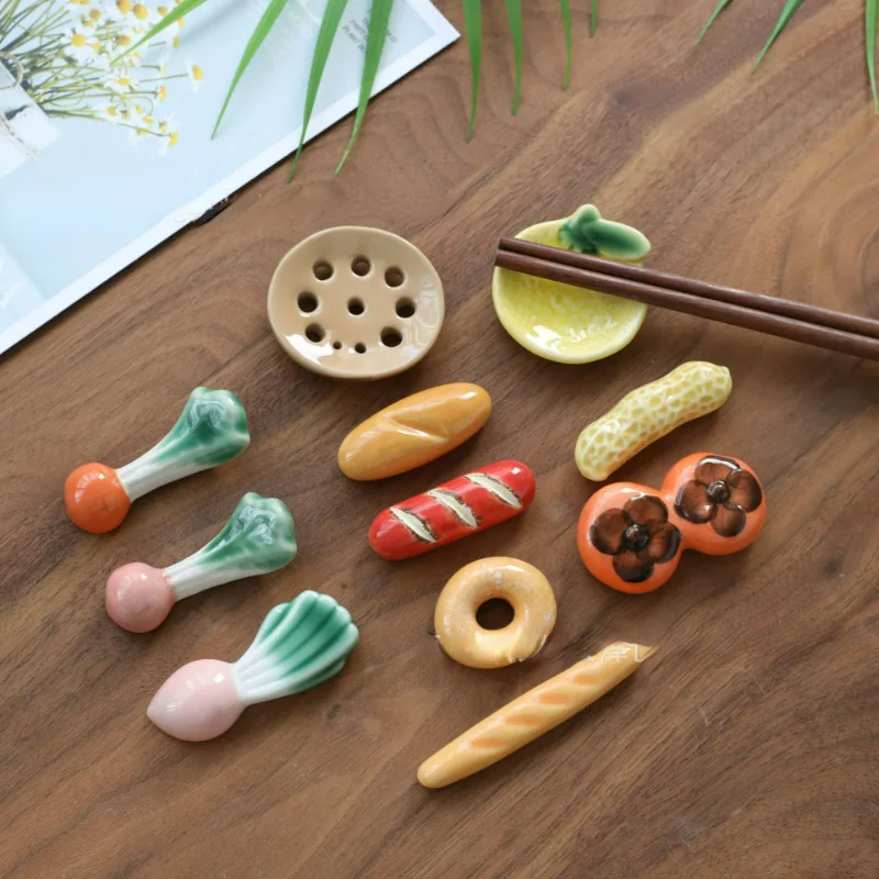 Creative Ceramics Chopstick Holder Cute Chopstick Rest Japanese Kitchen Chopsticks Pillow Kitchen Tableware Spoon Fork Rest