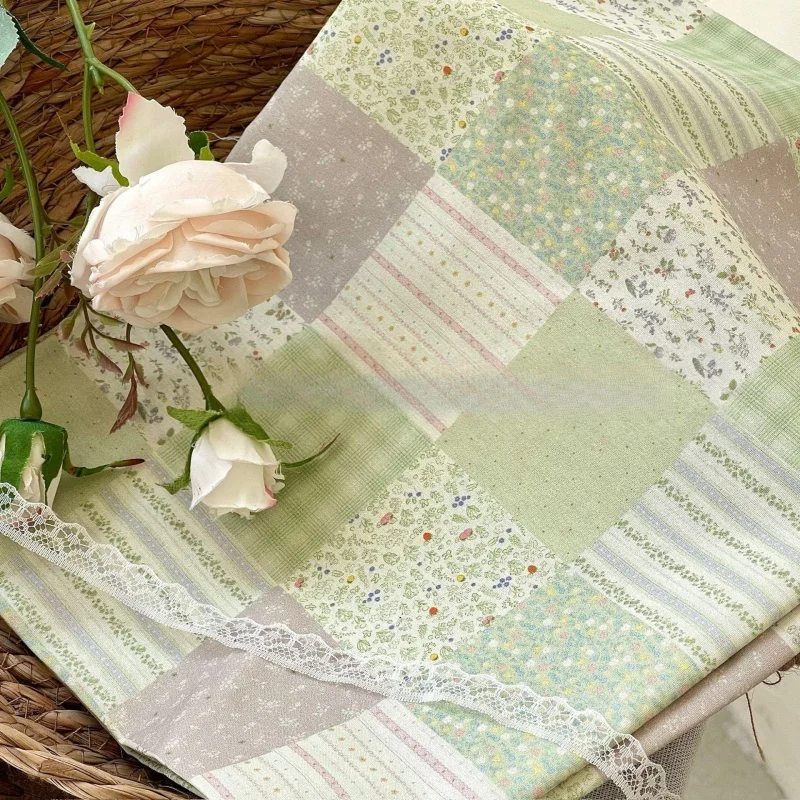 

Белое кружево Венеция: ажурная, расшитая, изысканная ткань для свадебных платьев, нижнего белья и винтажных нарядов