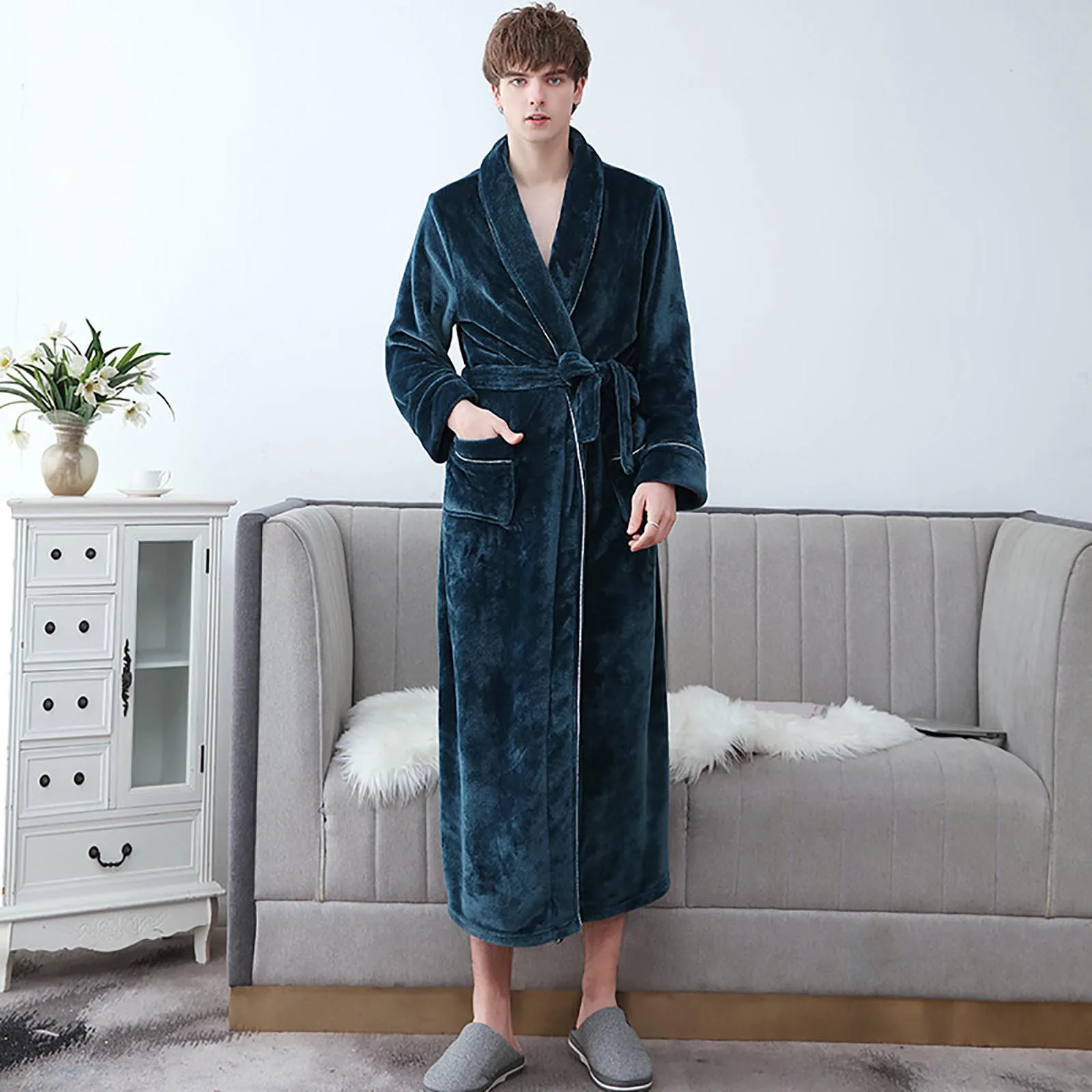 Female Autumn and Winter Warm Long Coral Velvet Thick Couple Bath Bathrobes Men Women Pajamas Shower Robe Bath Towels For Adult