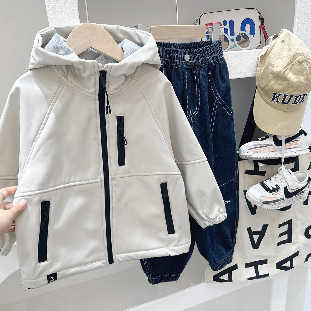 Boys' coat one-piece fleece for autumn and winter children's hooded winter wear thickened winter boys' coat for large children