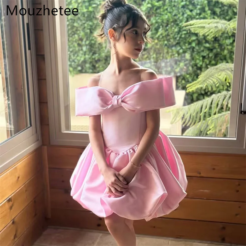 

Mouzhetee A-Line Simple Pink Off The Shoulder Bow Flower Girl Dresses Shiny Girls Birthday Dresses Customized 2026
