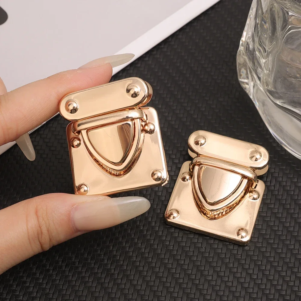 1/10pcs Women Locks Clasp DIY Craft Hand Bags Purse Catch Buckles Metal Snap Clasp Closures Wallet Fasteners Wallet Buckle Totes