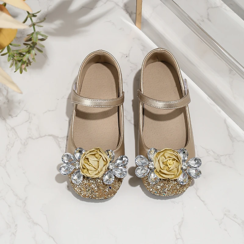 

Туфли Fashion Girls' Low Heel Princess Shoes 2026Spring New Kids Rhinestone Leather Shoe Simple Versatile Girls' Mary Jane Shoes