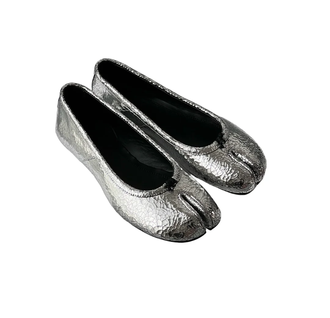 

Withered 2025 Spring French Fashion Women's Sheepskin Texture Metal Texture Ballet Shoes Flat Shoes Loafer Shoes Women