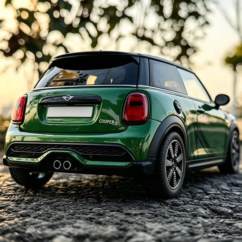 Image of 1/24 BMW Mini Cooper S F56 Schrägheck Legierung Automodell Druckguss Metall Sportwagen Automodell mit Simuliertem Sound und Licht Kindergeschenk