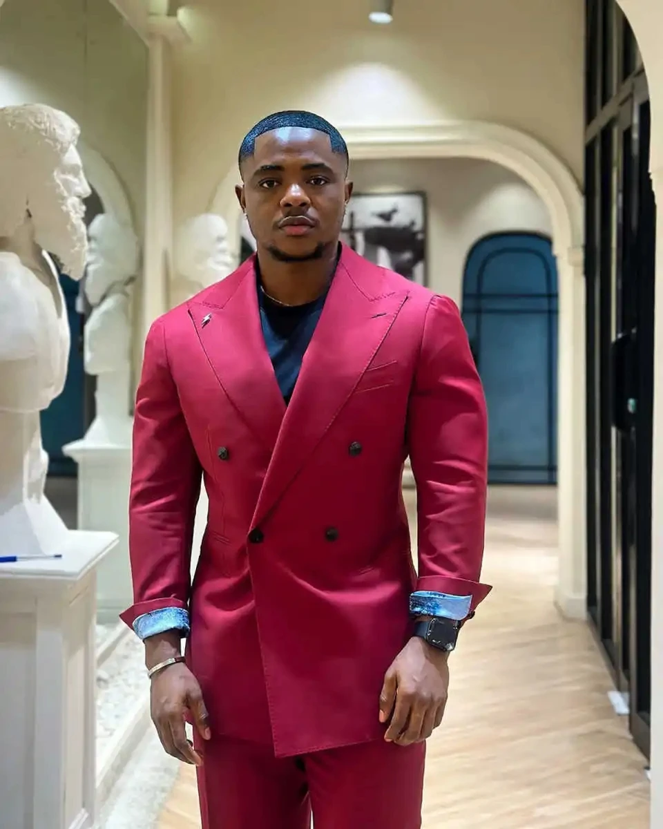 

Red Men Suits 2 Piece Set Jacket Pants Wedding Tuxedos Peaked Lapel Classic Fit Groom Wear Party Formal Casual Custom Suit