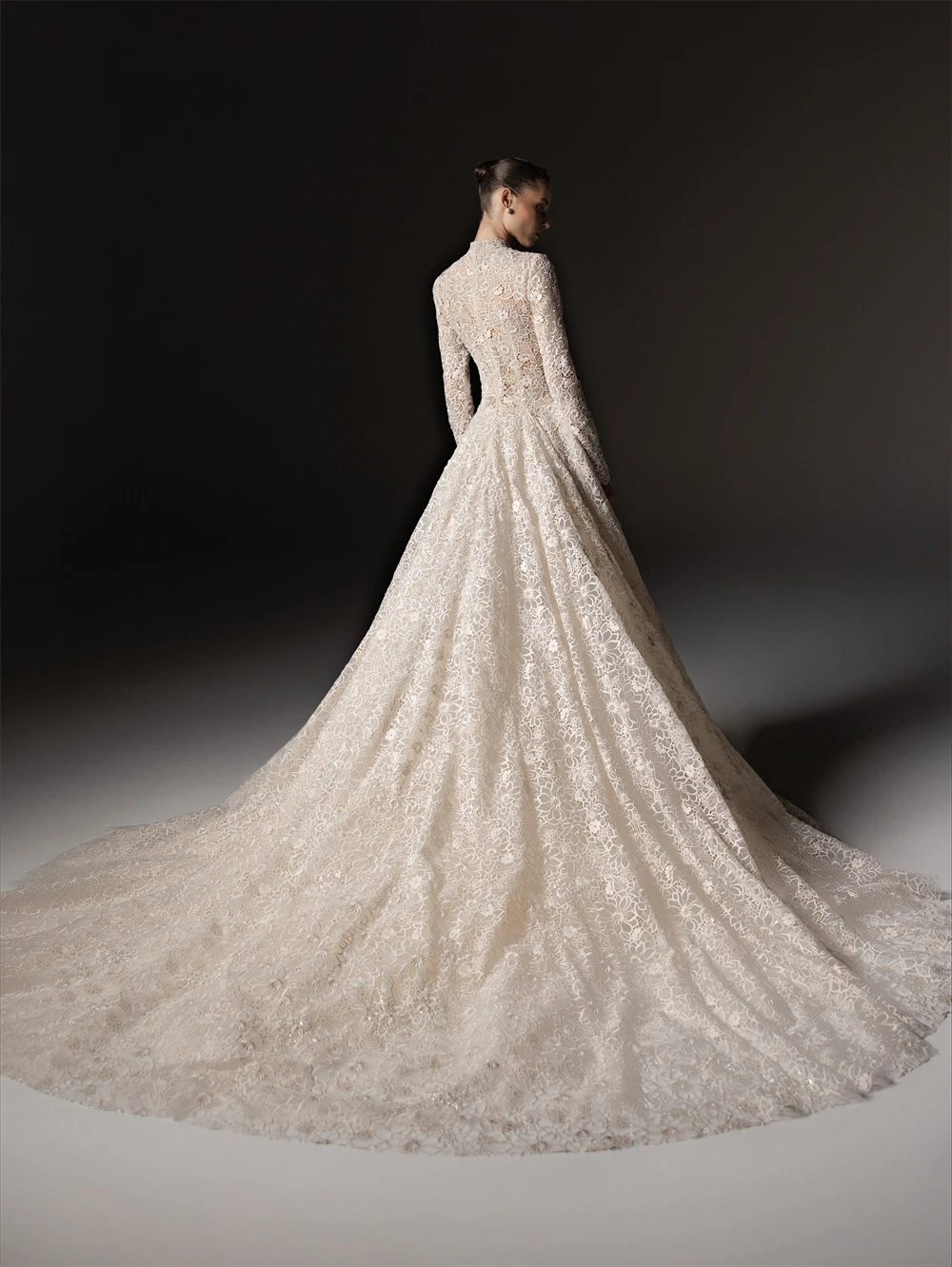 تخصيص حالمة العاج الدانتيل زي العرائس الكلاسيكية س الرقبة طويلة الأكمام فستان الزفاف الرسمي ألف خط ذيل شابيل Vestido De Novia #3