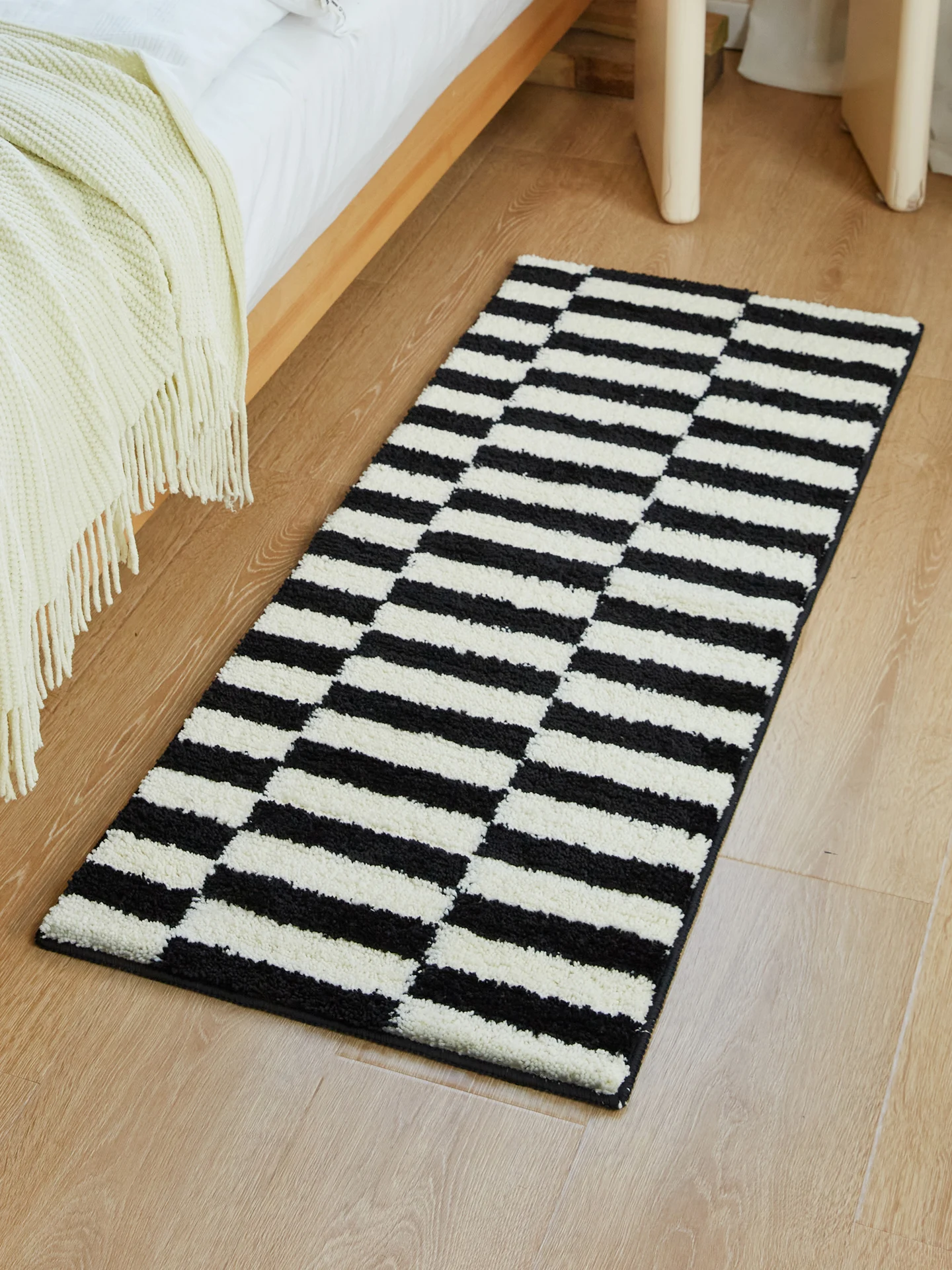 

Утолщенный длинный коврик для спальни, ванной комнаты, с сильной впитывающей способностью, противоскользящий коврик для спальни, ванной, гостиной и прихожей