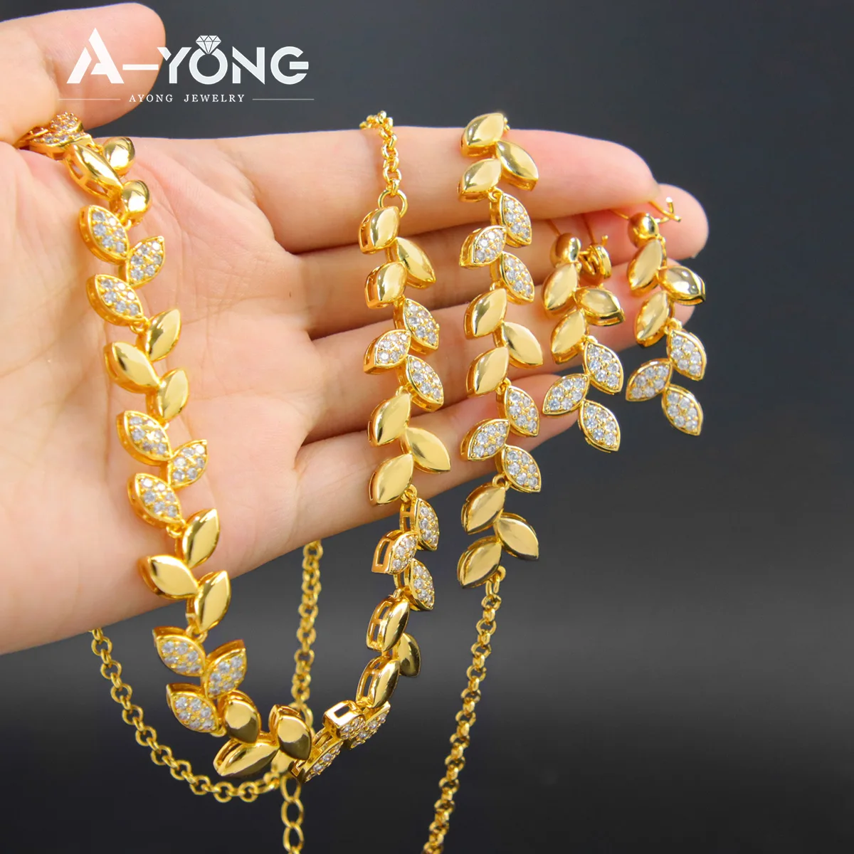 Luxuriöses italienisches Zirkonia-Schmuckset, 21 Karat vergoldet, Dubai-Quaste, Blatt-Türkis-Halskette, brasilianischer Hochzeits-Party-Schmuck – Detail 4