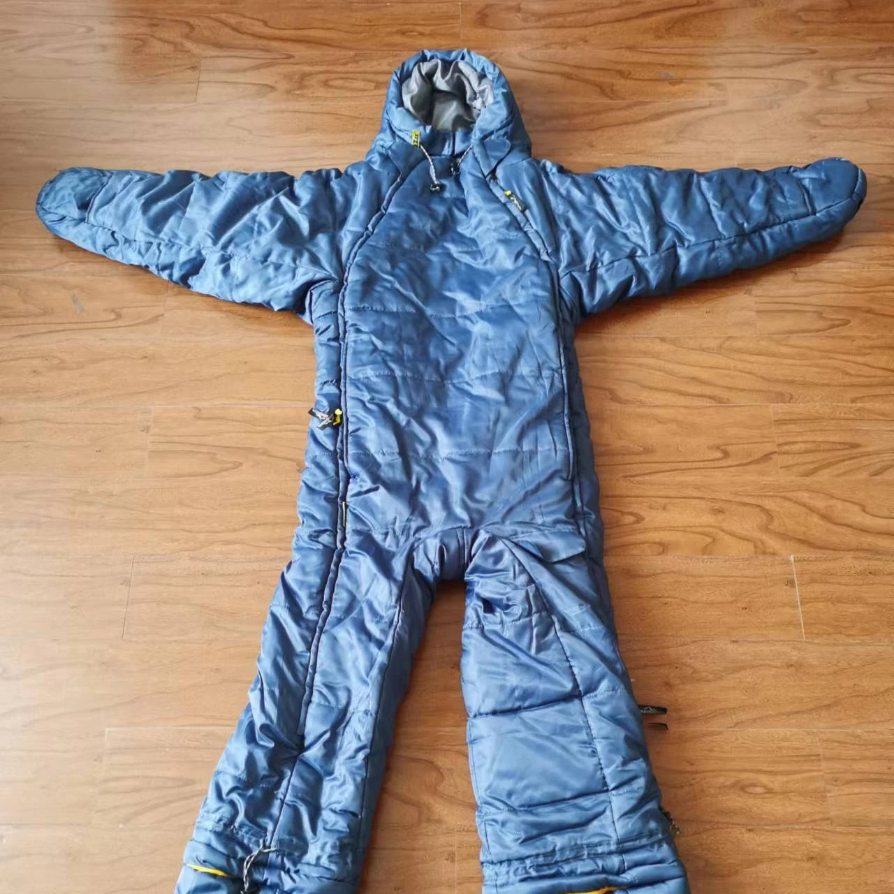 New Cold Weather Walking Wearable Sleeping Bag Winter Waterproof Human Sleeping Bags With Arms Legs
