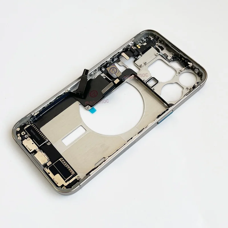 iPhone 15 Pro シルバー 本体と部品 分解】iPhone15 Proは新素材と新構造を採用。世界を虜にする