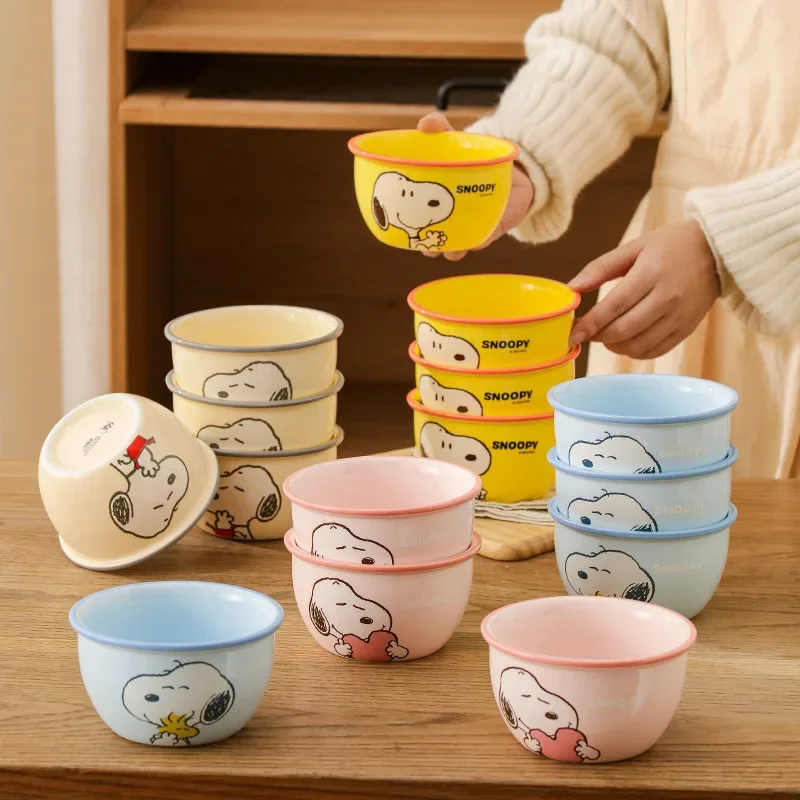 Kawaii Snoopy Genuine Ceramic 4.5-inch Tableware Bowl Set of 4 Cartoon Large Capacity 400ml Soup Rice Bowl Gift Box for Friends