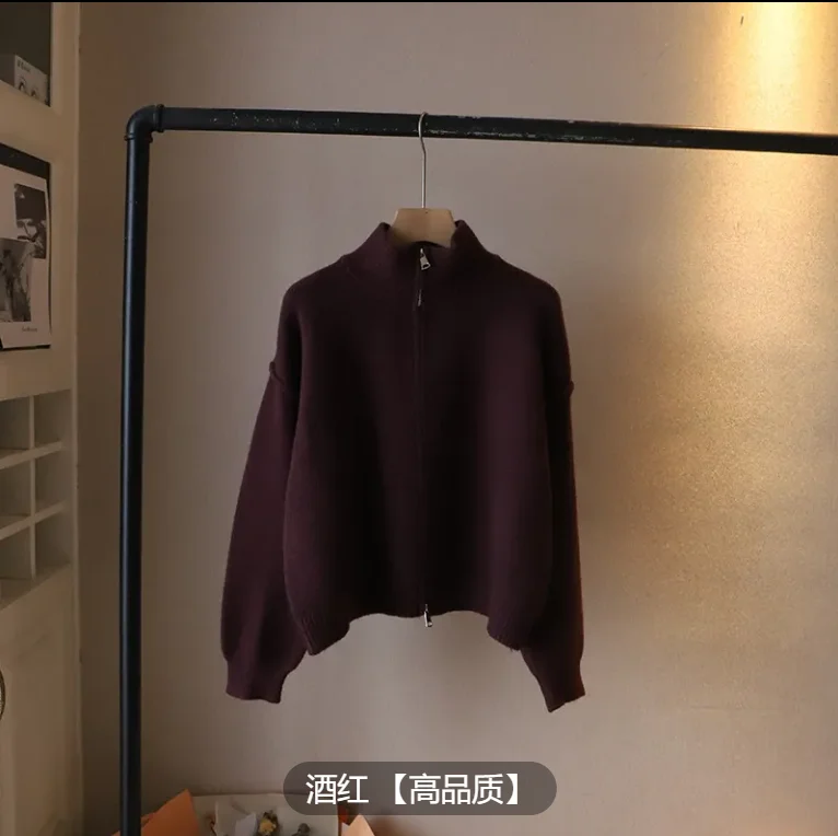 Wine red