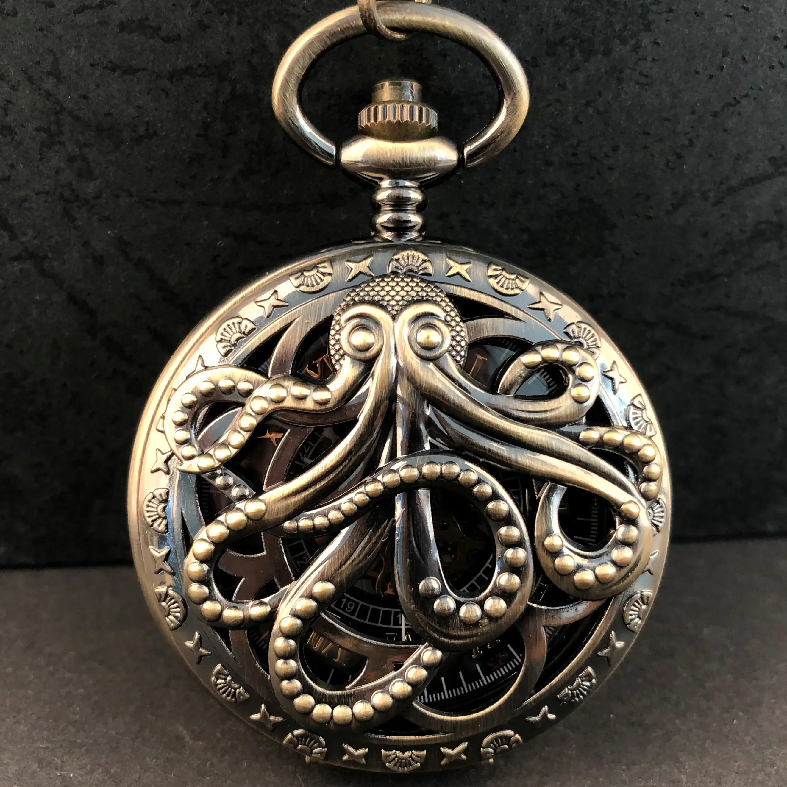 Octopus Hollow Skeleton Mechanical นาฬิกาพ็อกเก็ตคอลเลกชันผู้ชายผู้หญิง Casual Vintage สร้อยคอจี้ Steampunk Fob นาฬิกา